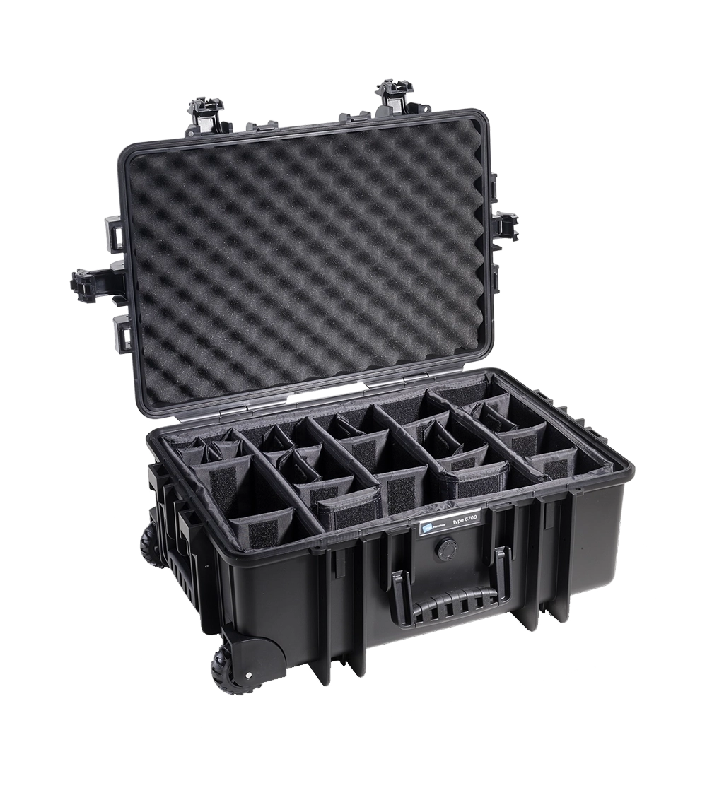 B&W International Type 6700 Outdoor Case with Padded Dividers (Black)