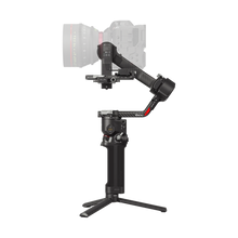 DJI RS 4 Pro Gimbal Stabilizer