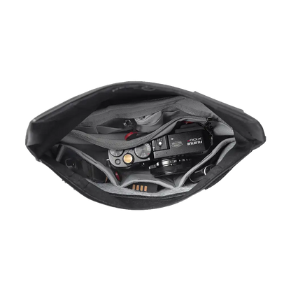 Peak Design Field Pouch v2 (Black, PFAS-Free)
