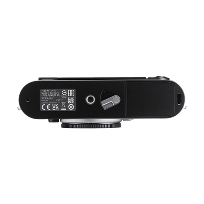 Leica M11 Digital Rangefinder Camera (Black Chrome)